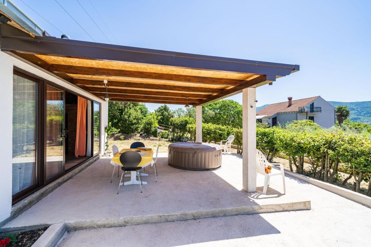 Apartment Laurel Leaf Lovorno Exterior photo