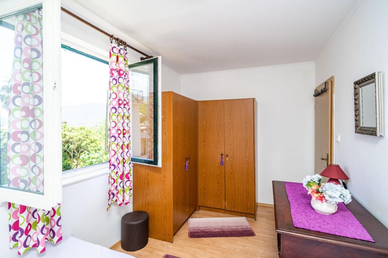 Apartment Laurel Leaf Lovorno Exterior photo
